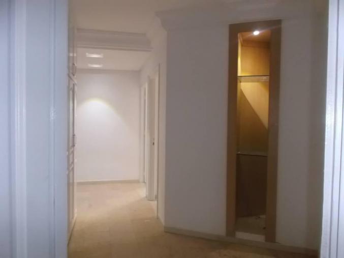 Appartement 1er main petite résidence gardé