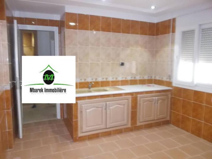 Appartement 1er main petite résidence gardé