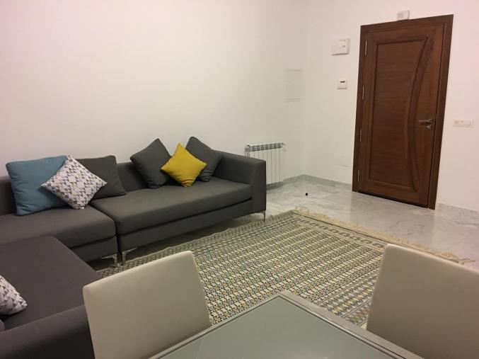 appartement s+1,au troisième étage luxueux