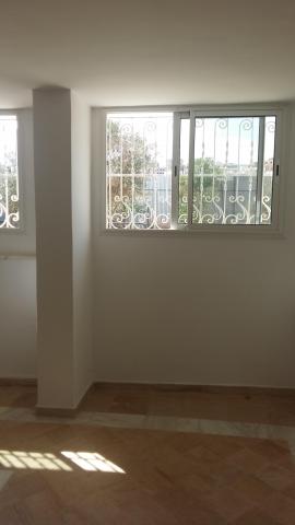 A louer  rez de jardin