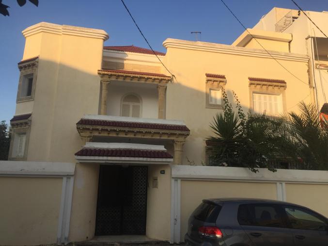 À vendre villa à mannouba 335 mètres carrés