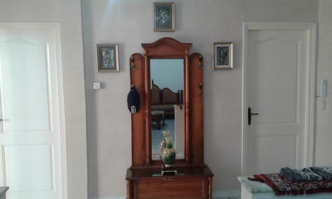 للبيع بقربة وسط البلاد بحي بولعابة أمام الجامع