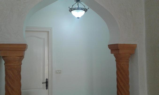 للبيع بقربة وسط البلاد بحي بولعابة أمام الجامع