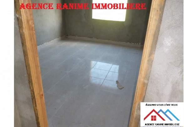 Maison inachevé ds 1080m2 a la plage