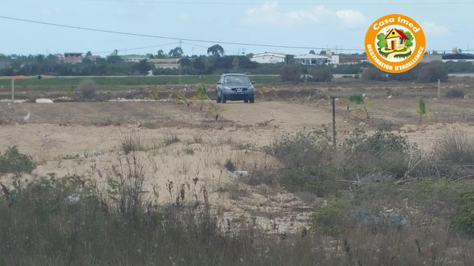 terrain pieds dans l'eau a Ain Grinz