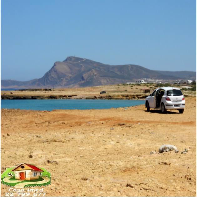 150dt mètre sur la plage de Hawaria