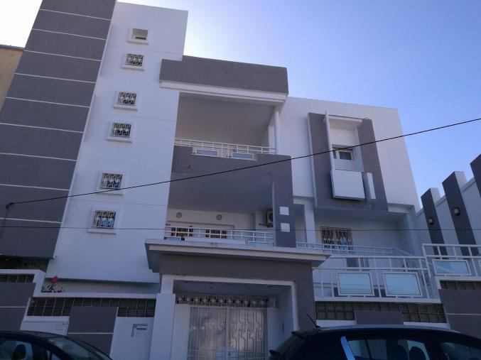 Villa + 4 Appartements