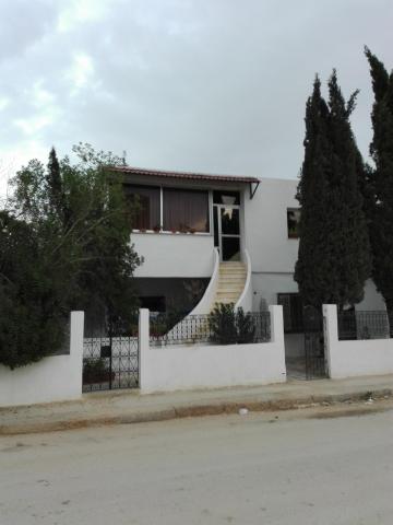 Maison bon emplacement khaznadar le bardo