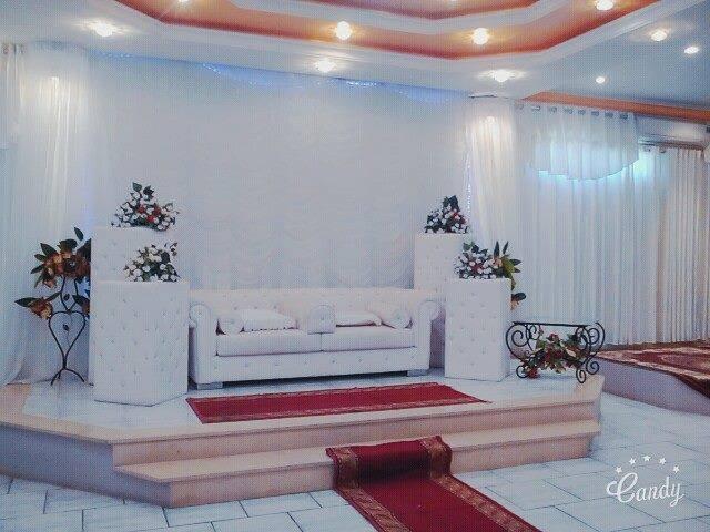 A vendre villa + Salle des fêtes