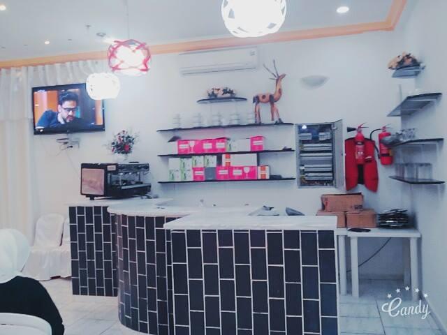 A vendre villa + Salle des fêtes