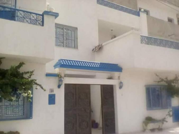 Villa et deux appartements et un studio