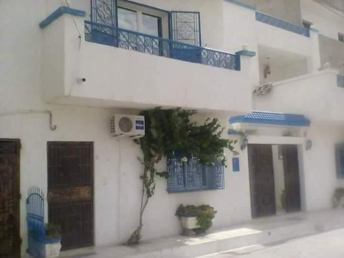 Villa et deux appartements et un studio