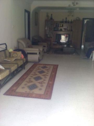 Villa et deux appartements et un studio