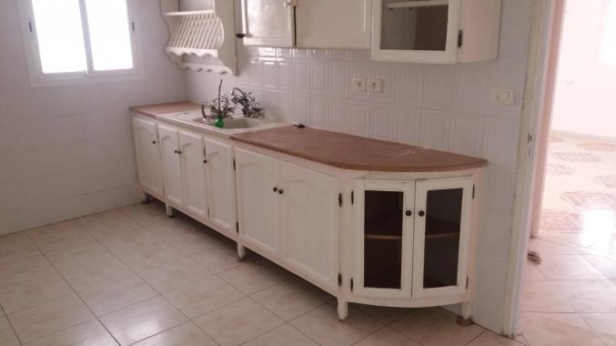 Maison au 1er etage d'une villa