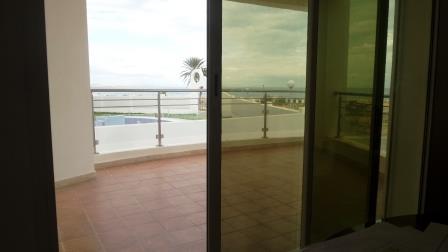 RDC très lumineux grande terrasse superbe vue mer