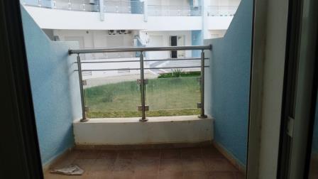 Joli RDC vue mer des pièces principales et du balcon