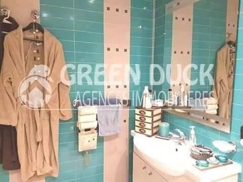 Av un luxueux appartement à l'aouina