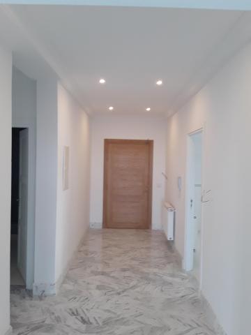 A louer appartement S+4 cité Riadh Andalous ARIANA