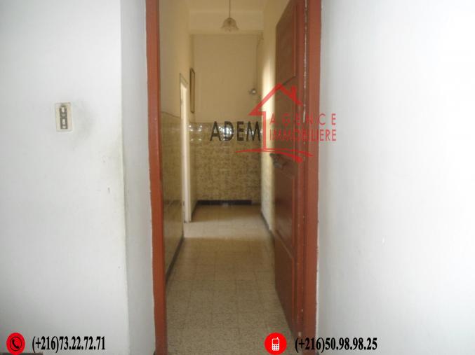 un étage de villa un petit lot de terrain