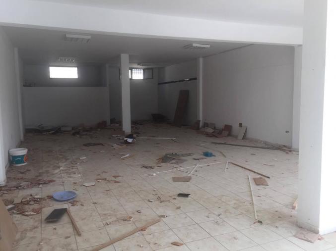 LOCAL COMMERCIAL À ezzahra