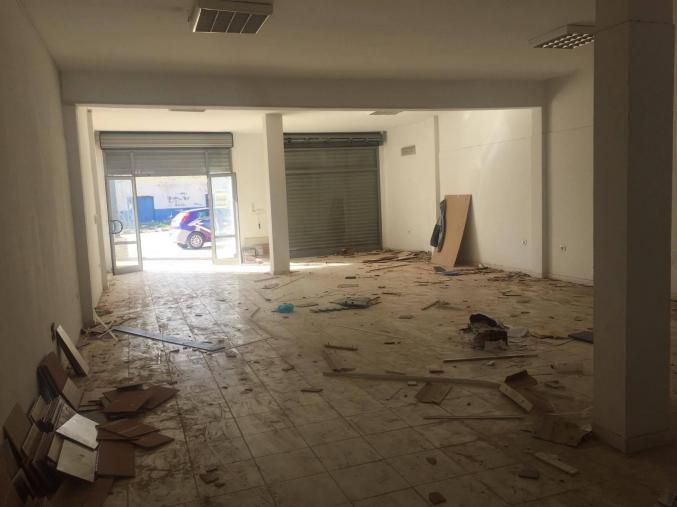 LOCAL COMMERCIAL À ezzahra