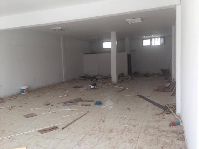 LOCAL COMMERCIAL À ezzahra