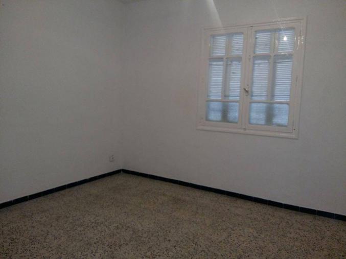 Réf 9016 : Un appartement bureautique du 4 pièces au centre ville