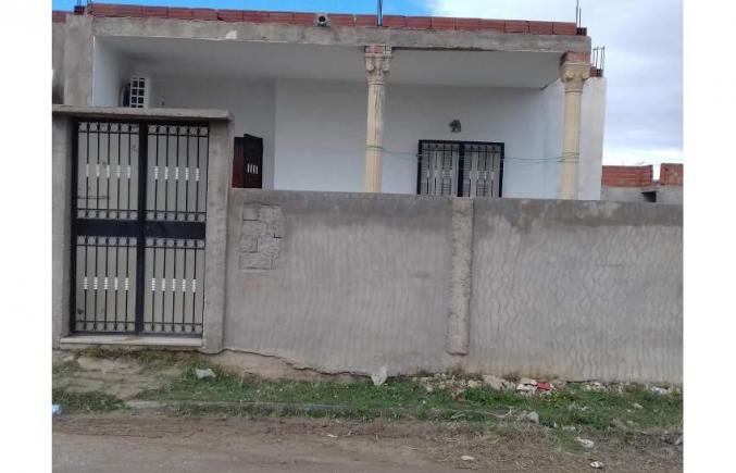 Maisons et Villas 300m2 à Siliana Siliana Nord