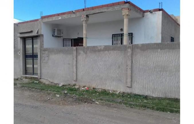 Maisons et Villas 300m2 à Siliana Siliana Nord