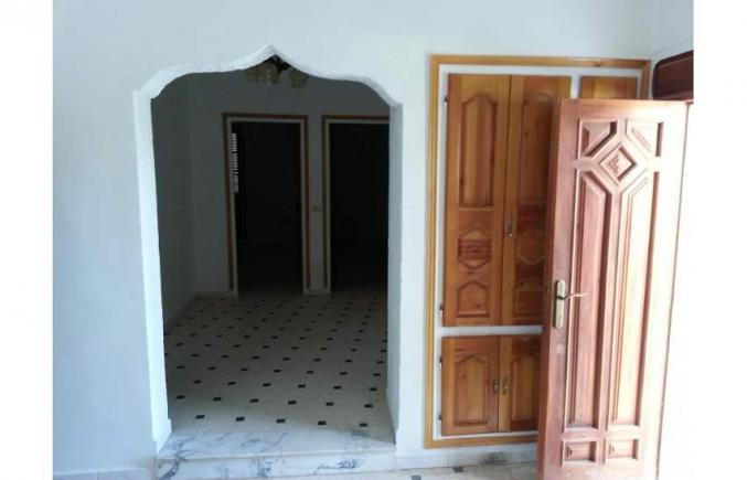 فيلا بحي الزياتين فريانة مساحتها 740