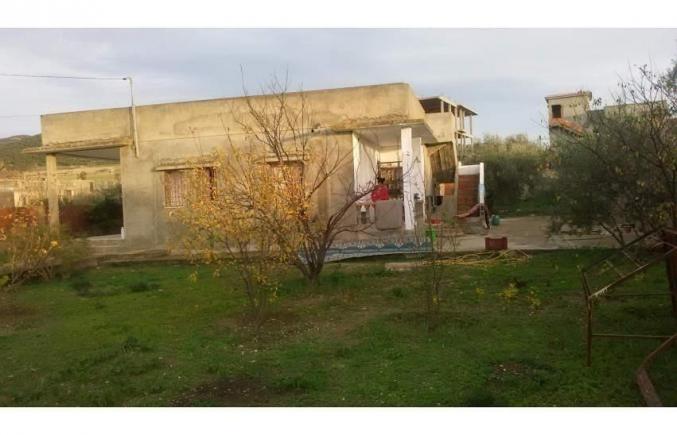 Villa 1500m2 à Le Kef Nebeur