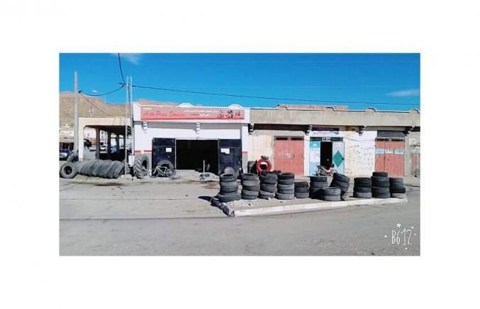 Terrain et Villas et 7 Garages