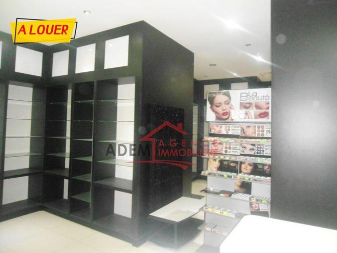 local commercial 100m2