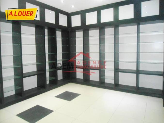 local commercial 100m2