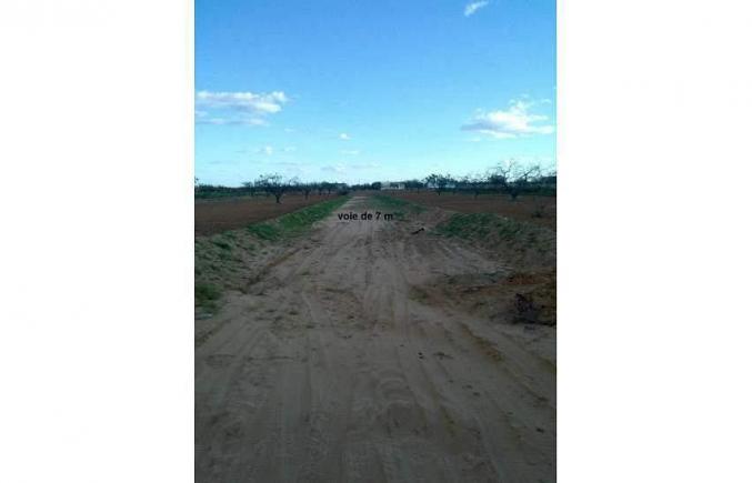 Lots de surfaces 672 m2