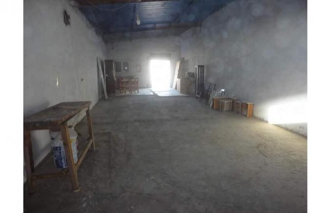 depot megrine chaker 105m2