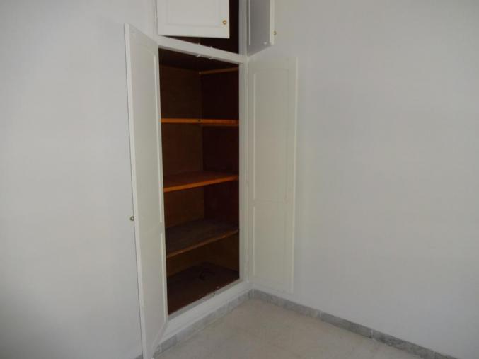 un bureau s+3 au rez de chaussée à la soukra prés de l'amen banque