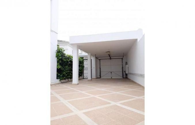 Etage de villa Ennasr 2