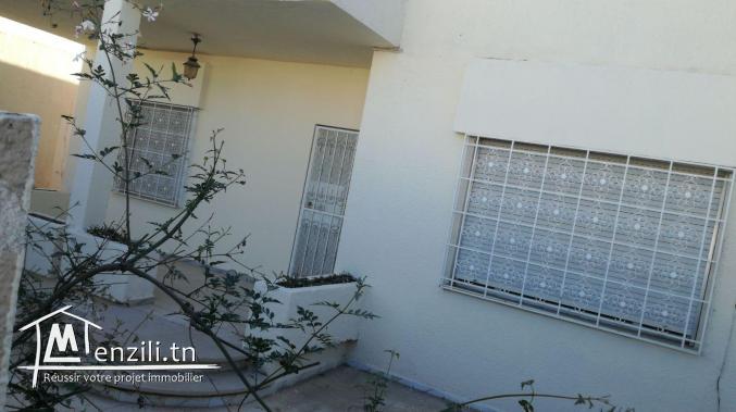 منزل كبير  للبيع المساحة الجملية 335متر مربع  