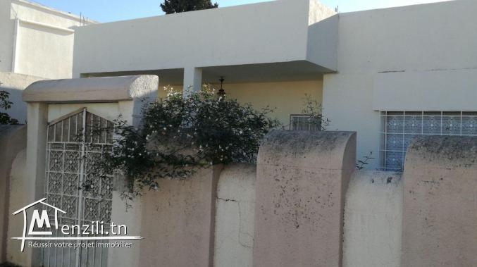 منزل كبير  للبيع المساحة الجملية 335متر مربع  