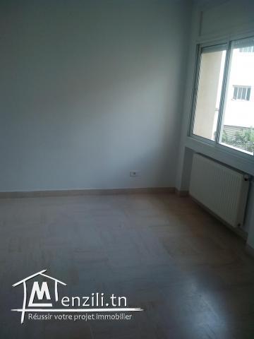 LAC II, Résidence Dar Al-Hana Appartement A22 de haut standing située au deuxième étage