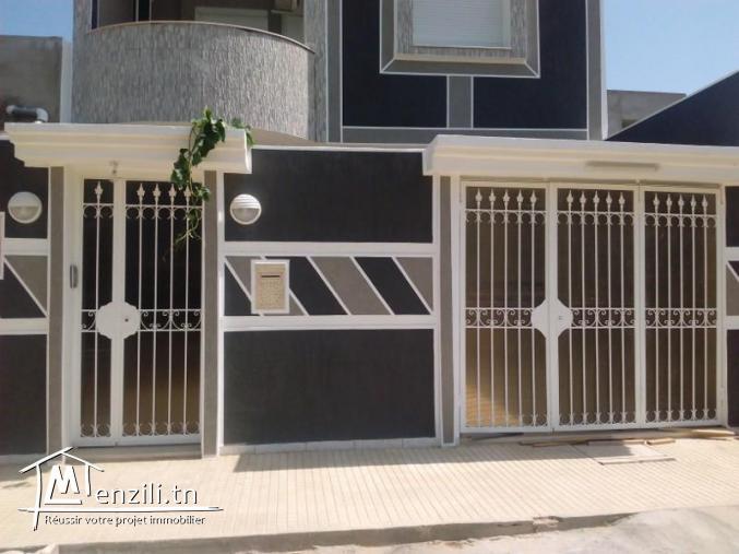 Belle maison style américain duplex papier réglo