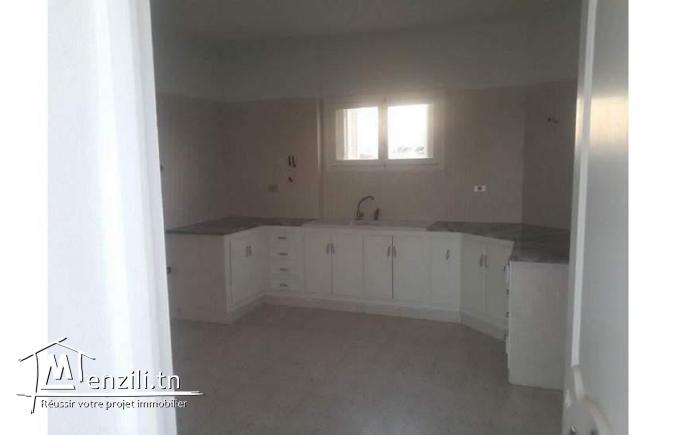 Etage villa 200m2 à Sfax Route Tunis