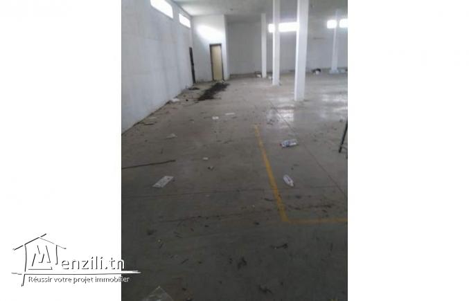Local industriel 600m2