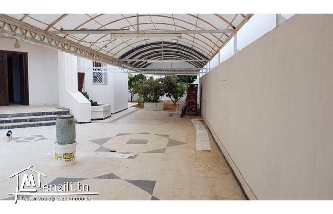 Une superbe villaفيلا في قصاص pour location ou vente