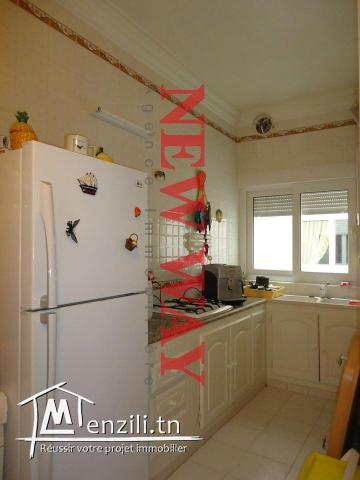 Maison erigée sur trois niveaux à cité erriyadh