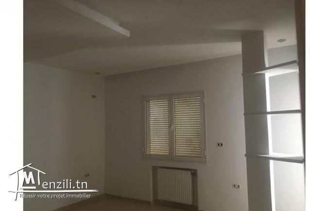 Etage villa 180m2 à Ghazela