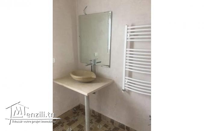 Etage villa 180m2 à Ghazela