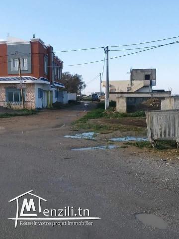 ساحة للبيع في اروع بحر في قليبية