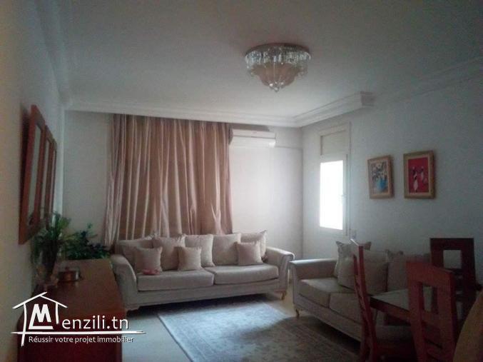 A vendre un appartement, à Aïn Zaghouan, cité el wahat, La Soukra